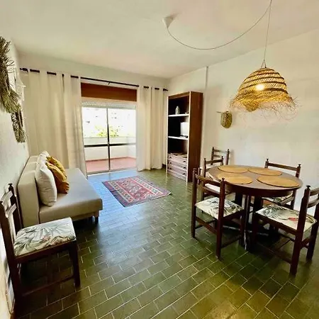 Apartamento A 2 Minutos A Pe Da Praia Appartement Quarteira
